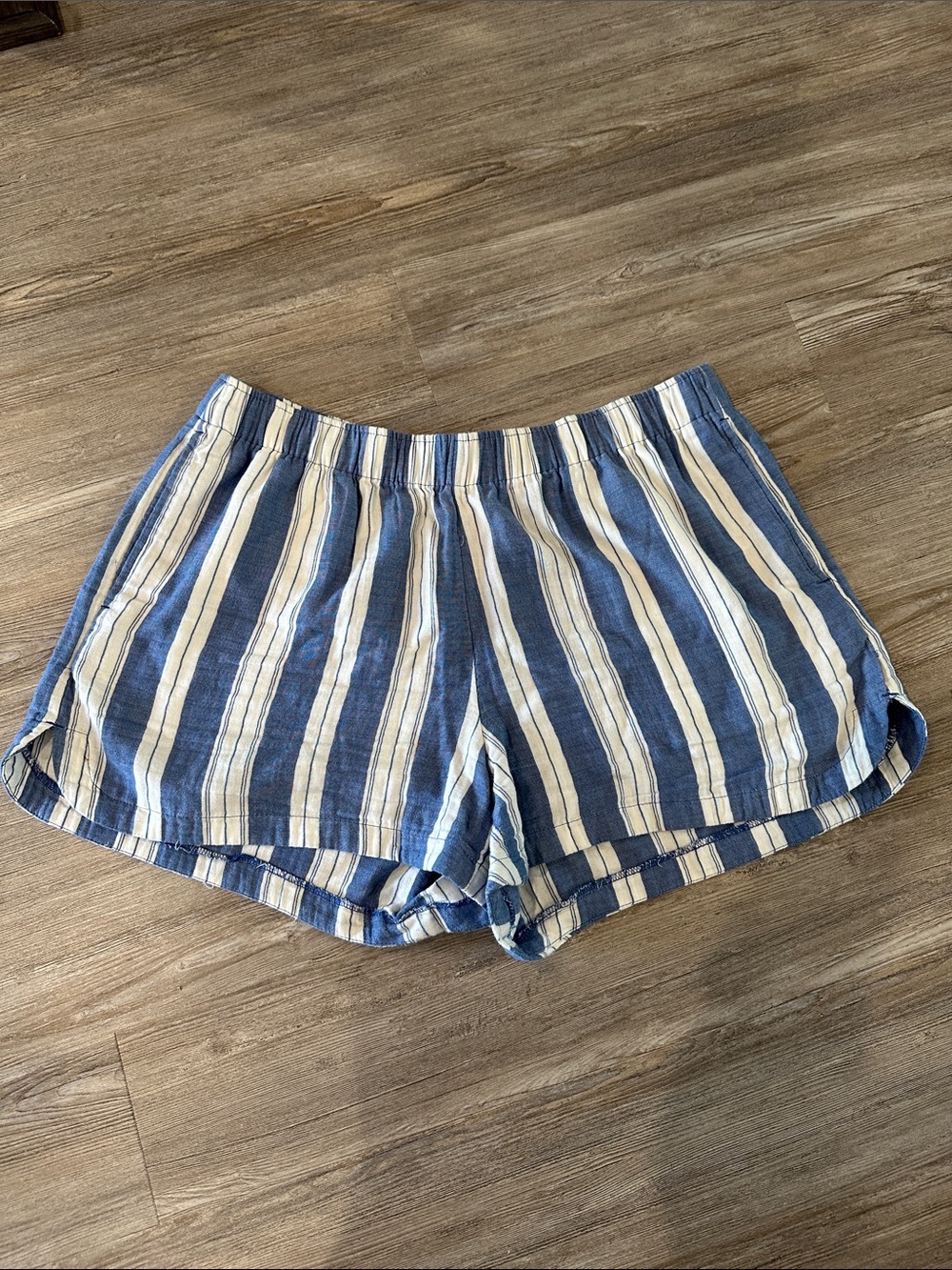 Old Navy Blue and White Striped High Waist Women’s Shorts